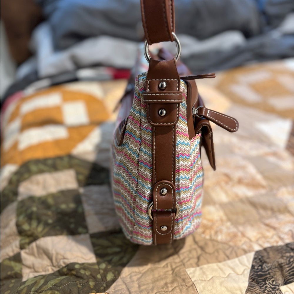 Stone Mountain Brown and Multicolored shoulder bag. - Picture 7 of 16